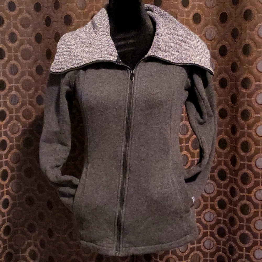Diagnal zip Puma jacket
